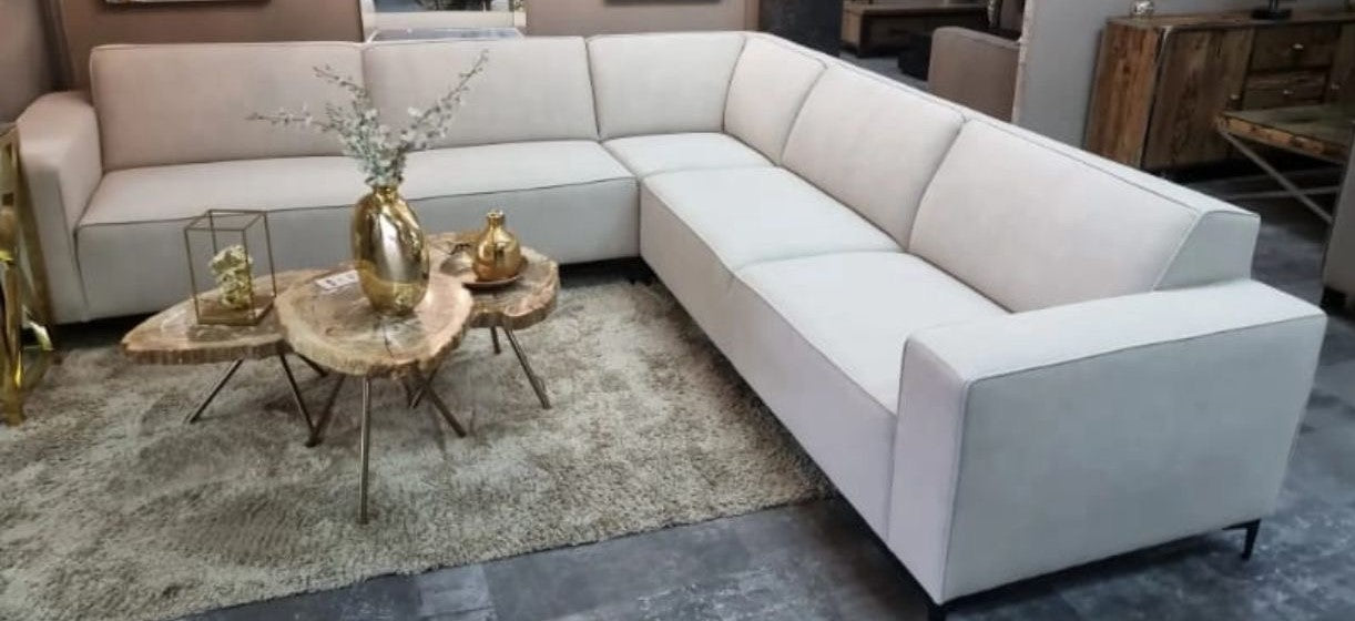 Elegante Gebroken Witte Bank – Luxe & Comfort