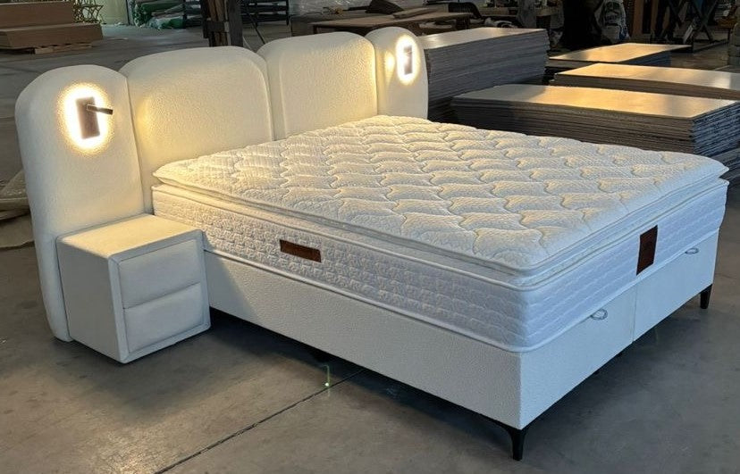 Luxe Bouclé Boxspring met Nachtkastjes en Ingebouwde Verlichting