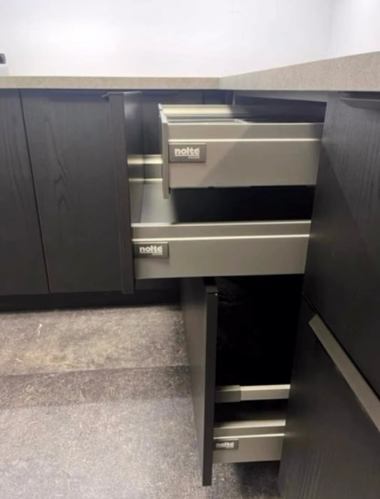 Nolte keuken, Zwart Mat Hout-structuur